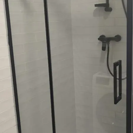 Hotel apartamentowy Morava 5 Manzelska Postel A Postel Pro 3 Osobu, Parkovani Zdarma Safarikova 855 Uherské Hradiště